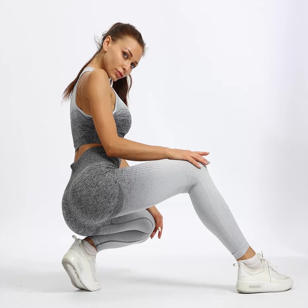 ✨NWT✨ SVOKOR Seamless Ombré Yoga Set - Picture 7 of 7